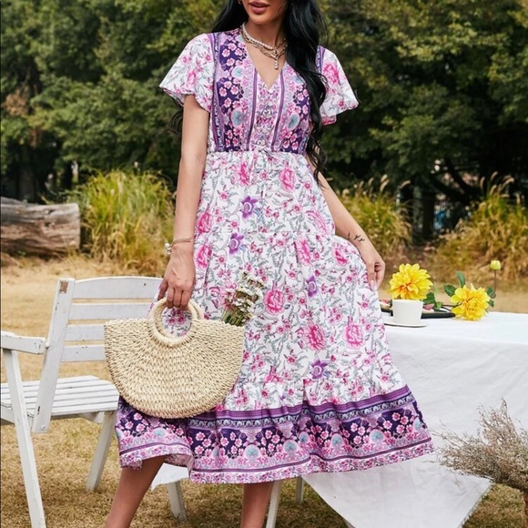 Women dress - Picture 3 of 4